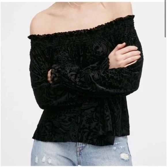 Free people A little twist velvet off the shoulder black top size XS witchy goth - Picture 7 of 13